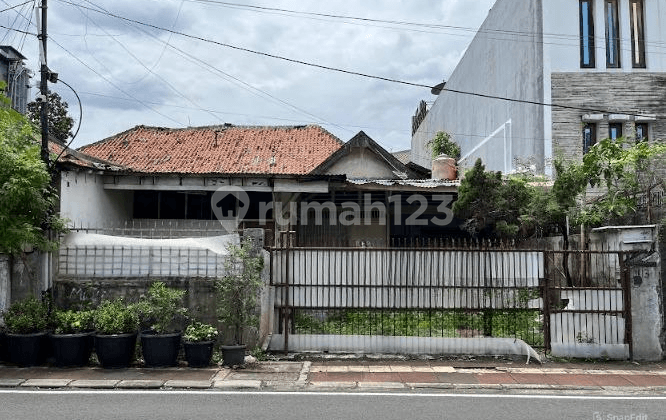 Rumah Tua di Jalan Cemara Menteng