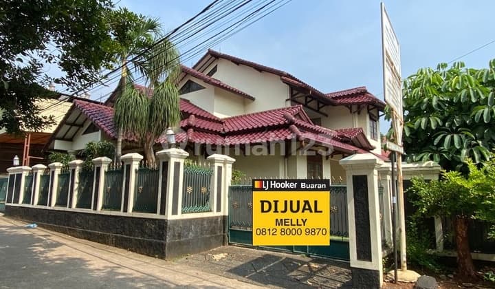 Rumah Asri dan Halaman Luas Jaticempaka Pondok Gede Bekasi