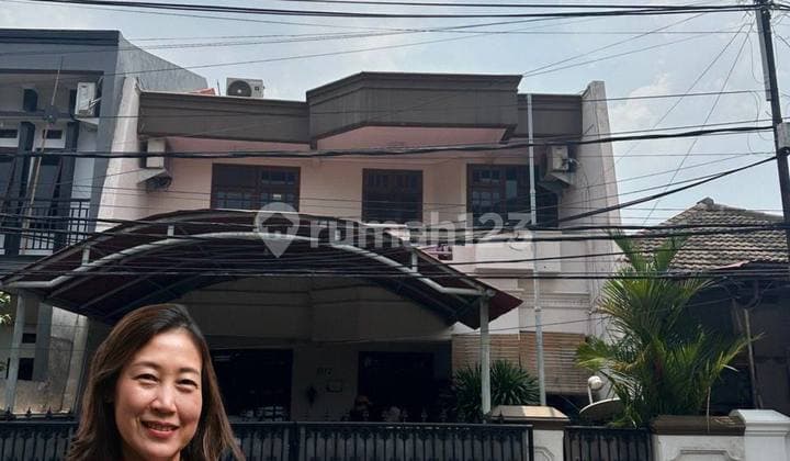 Rumah Modern Bebas Banjir Komplek Pondok Kelapa Jakarta Timur