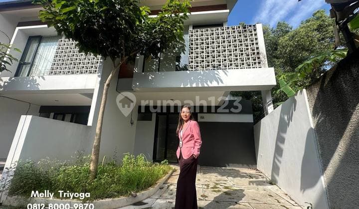2-Story Corner House Grandwiz Terrace Near Grand Wisata East Bekasi