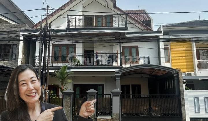 Rumah Mewah 3 Lantai Delima Raya Malaka Sari Duren Sawit Klender
