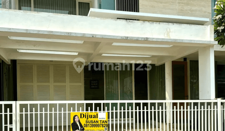 Dijual Rumah 2 Lantai Citraland Utama Siap Huni