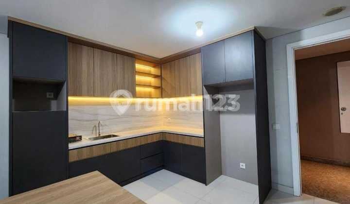 For Sale Skyloft Soho Apartment at Ciputra World Mayjen Sungkono