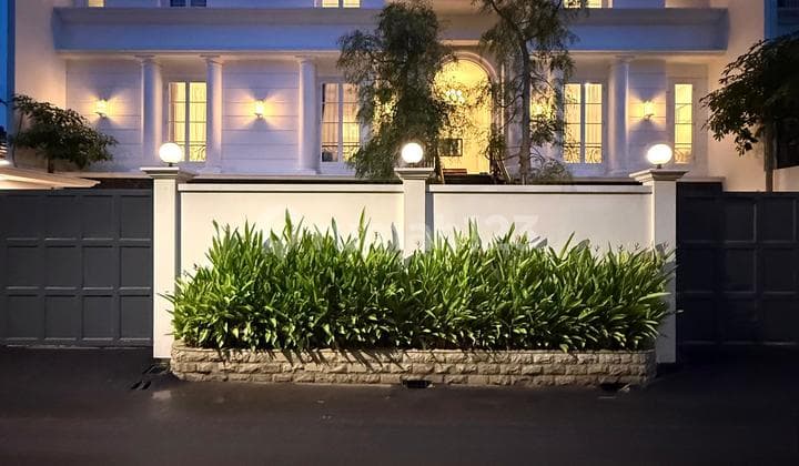 For Sale Kemang Dalam Brand New House Modern Classic, Full Furnished