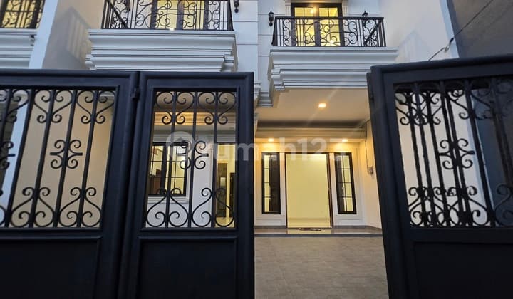 TURUN HARGA Rumah Baru Classic Modern Non Komplek Di Duren Sawit Jakarta Timur