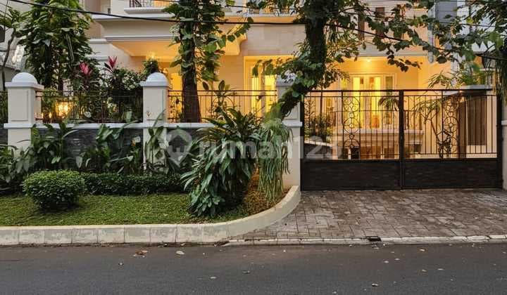 Dijual Rumah Mewah Dalam Lingkungan Komplek Pondok Indah Jakarta Selatan