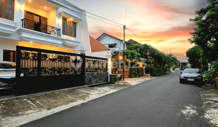 Rumah Mewah Jalan Lebar di Pondok Bambu Duren Sawit Jakarta Timur