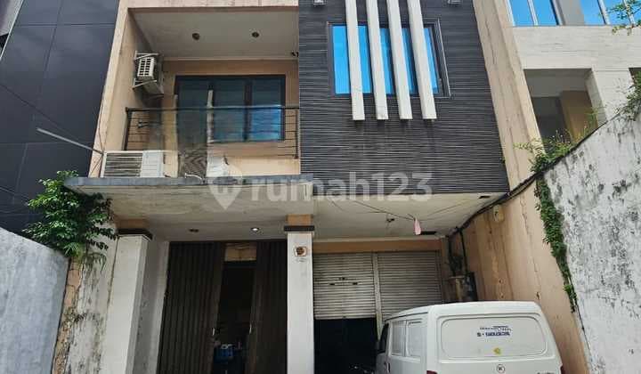 Dijual Mini Gedung 3,5 Lantai Menteng Proklamasi Jakarta Pusat