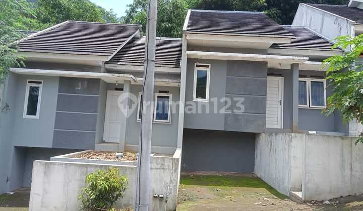 Harga Langka .. Rumah Minimalis di Komp Gapura Indah , Kadungora