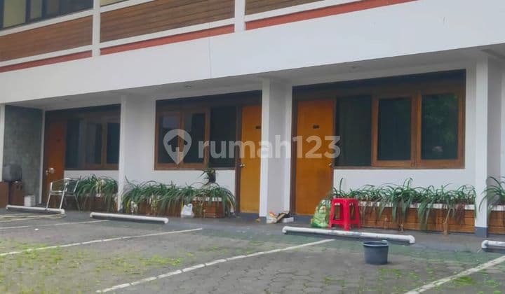 Setiabudi. Bangunan ex hotel disewa mainroad bandung utara