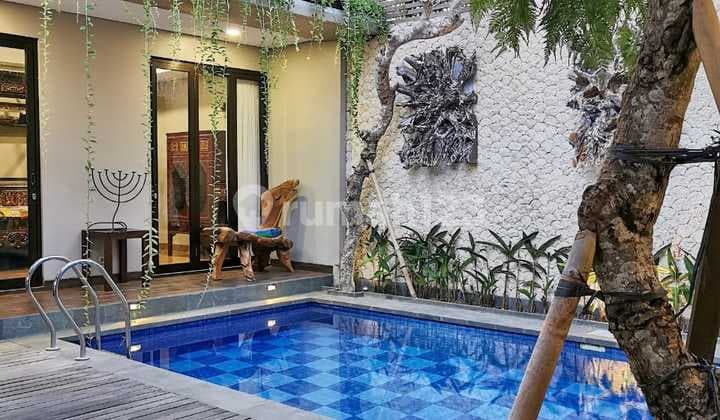 Disewakan Villa Modern Lingkungan Nyaman Ada Kolam Renang di Taman Mumbul, Nusa Dua.