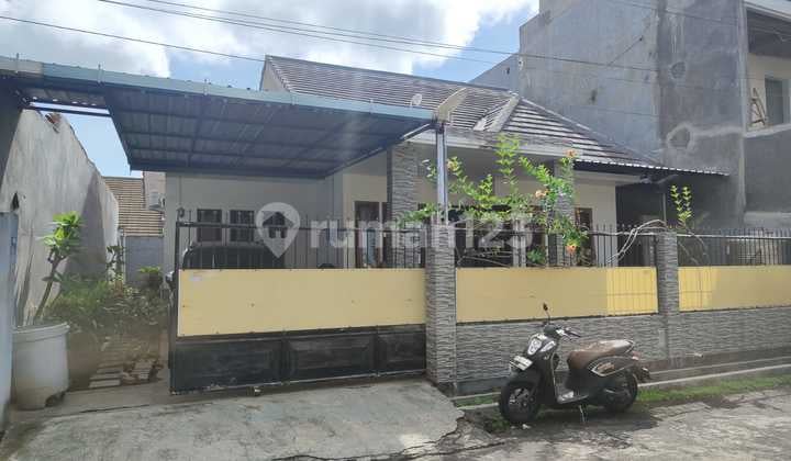 House for sale in strategic location on Jl. Main Nuances of Jimbaran.