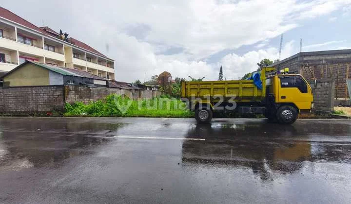 For rent: Premium land located on Jalan Mertanadi, near Siloam Hospital, Sunset Road.
