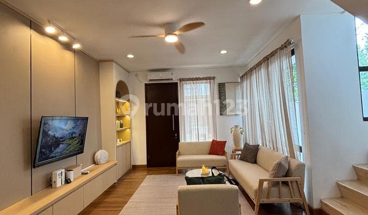 Rumah Cantik 3 Lantai Full Interior & Furnished Lokasi & Harga Terbaik