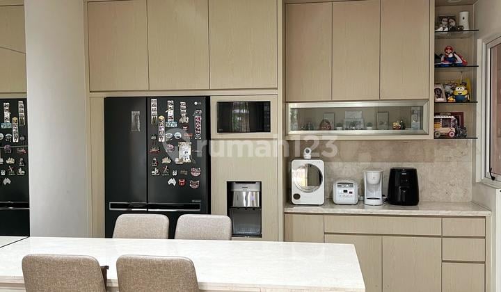 Rumah Cantik Furnished Lokasi Boulevard Gd.serpong Harga Terbaik