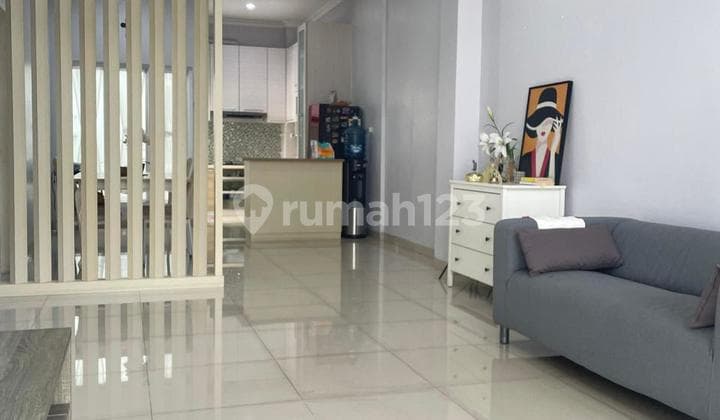 Super Murah Rumah Lokasi Strategis Dekat Tol Jelupang Rapi & Siap Huni