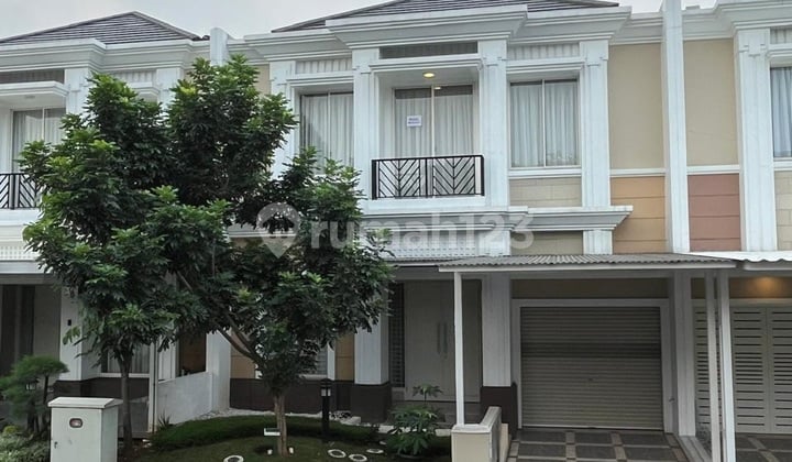 Rumah View Pool Rapi& Siap Huni Kawasan Premiumnya Summarecon