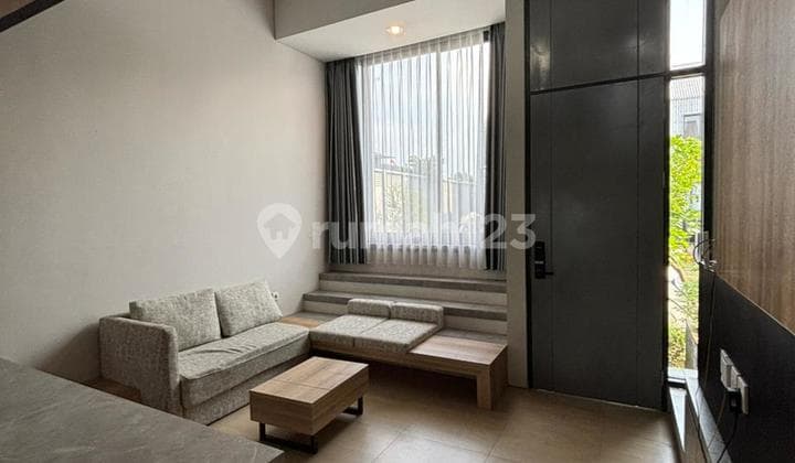 Termurah Rumah 3 Lantai & Furnished Under 2m Lokasi Favorite
