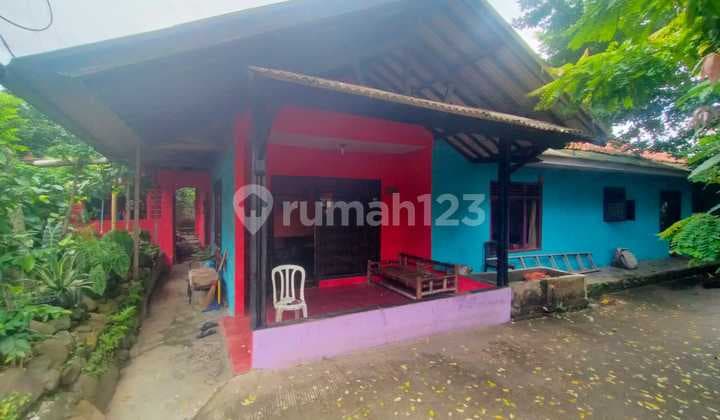 Dijual Rumah Besar Luas Dekat Stasiun Depok Lama