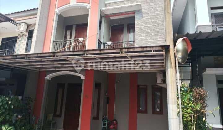 New 3-Story House Furnished with 2-Car Carport and 3 AC Units