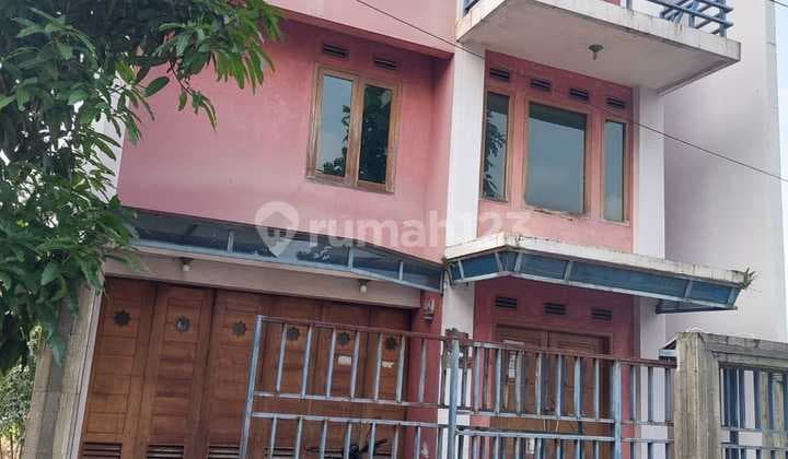 Rumah Hook 3 Lantai di Cimahi Utara, Harga Nego