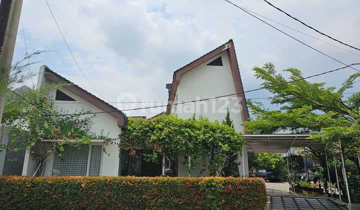 Rumah Gaya Unik di Kopo Safira Residence Bandung, Hook