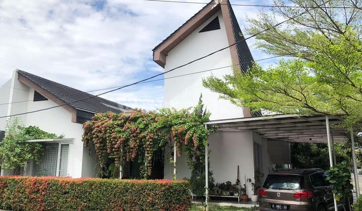 Rumah Gaya Unik di Kopo Safira Residence Bandung, Hook