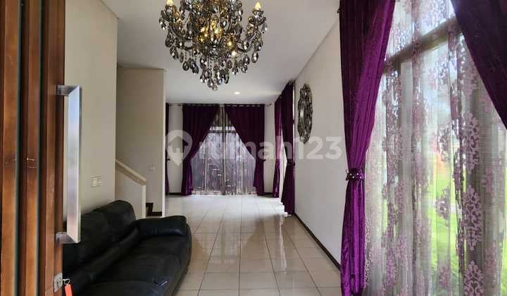 Rumah Cantik Full Furnish di Kota Baru Parahyangan Bandung Siap Huni
