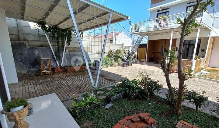 Rumah di Komplek Nouka Village, View Kota Bandung dan Pegunungan