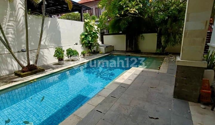 Villa Banjar Semer For Sale