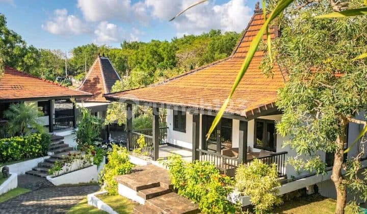 Dijual Villa Komplek Ungasan