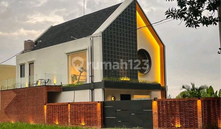 Dijual Villa Mewah