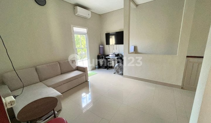 Rumah. Mewah Tantular
