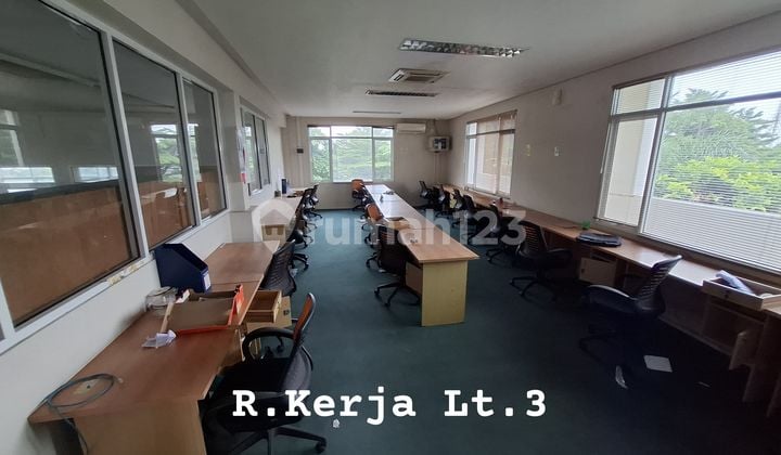 Kantor 3 Lantai Luas Siap Pakai di Cipete, Jakarta Selatan