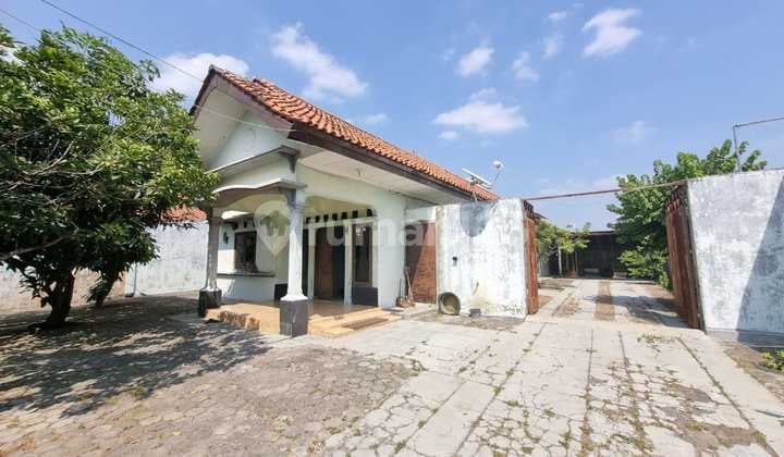 Rumah Di Jl Perintis Klayan