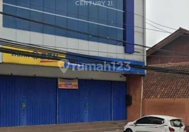 Strategic Shophouse Location on Jl Jendral Sudirman, Kuningan