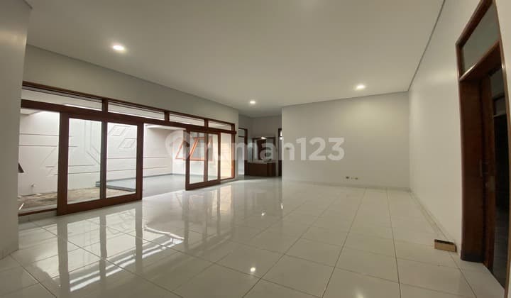 For Sale Singgasana Pradana Bandung House