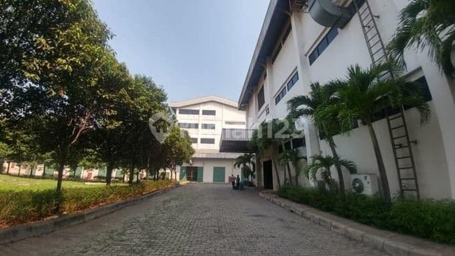 Pabrik Gudang Luas 44.330m2 Akses Container di Gunung Putri Bogor