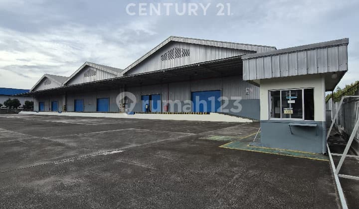 Gudang di Kawasan Industri Delta Silicon Cikarang Luas 6400 M2