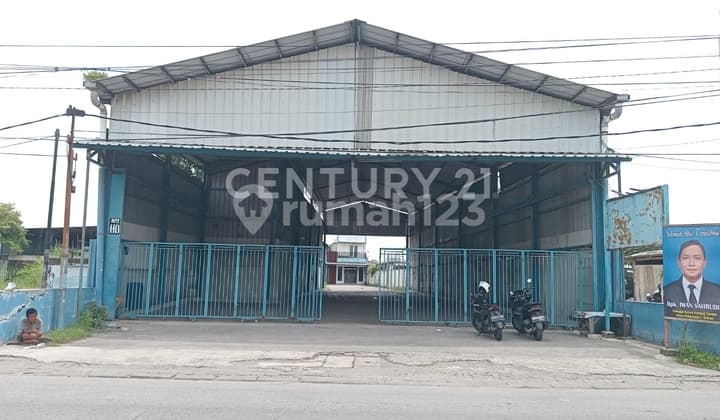 Warehouse by the Road Lemahabang Cikarang Area 1500 M2