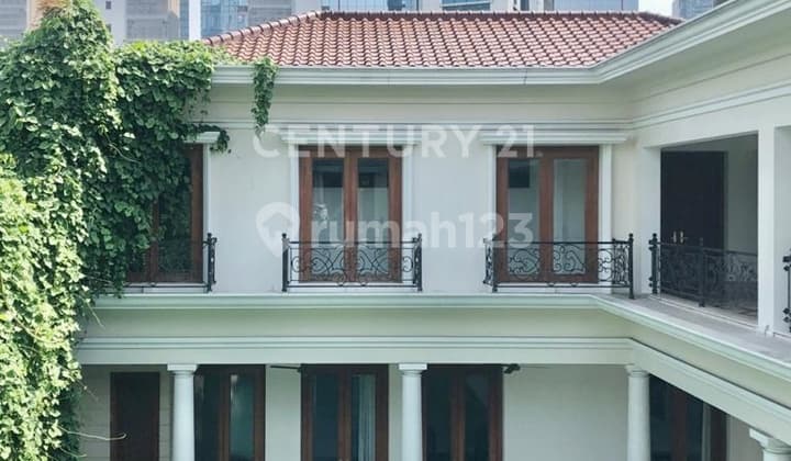 Luxury House in SCBD and Widya Chandra Area, South Jakarta
