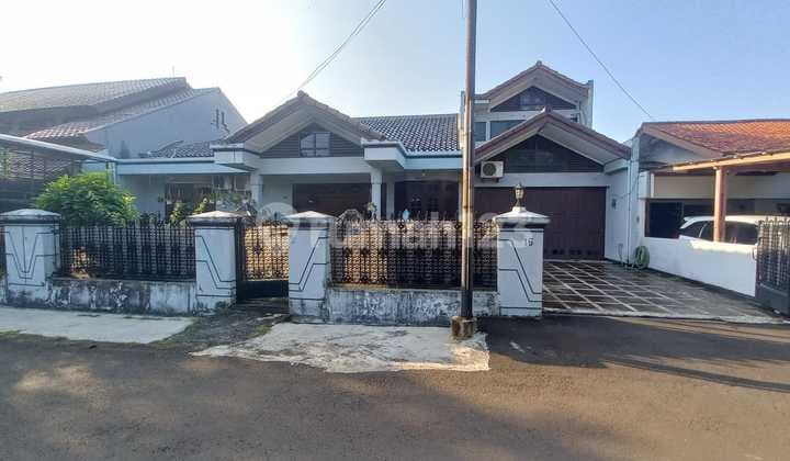 Selling Cheap, Below Market Price, Lecturer House UI Ciputat