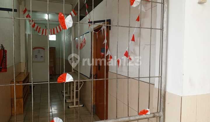 Gedung Main Road Pusat Kota Harga Menarik