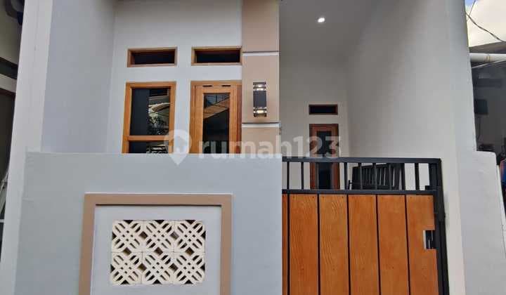 Rumah Dekat Perkantoran di Utan Kayu Jakarta Timur