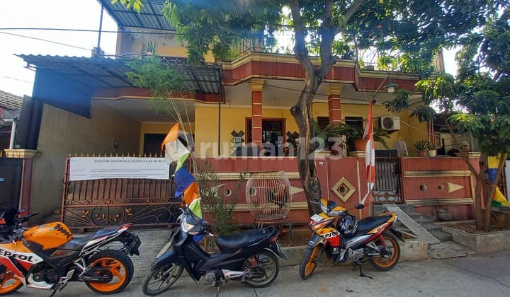 Rumah Bagus, Kokoh dan Asri Siap Huni di Komplek Bulak Macan
