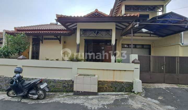 Runah Komplek Cihanjuang Indah Dekat Pemkot Cimahi