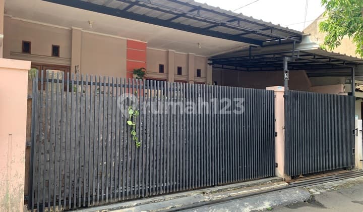 Di jual rumah siap huni lokasi strategis Margahayu Raya soekarno hata