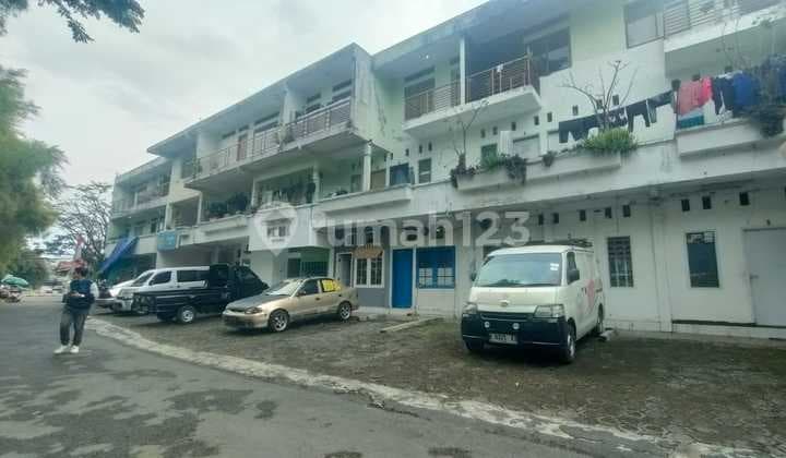 dijual kontrakan dan tempat usaha aktiv income760jt/thn Soekarno Hata