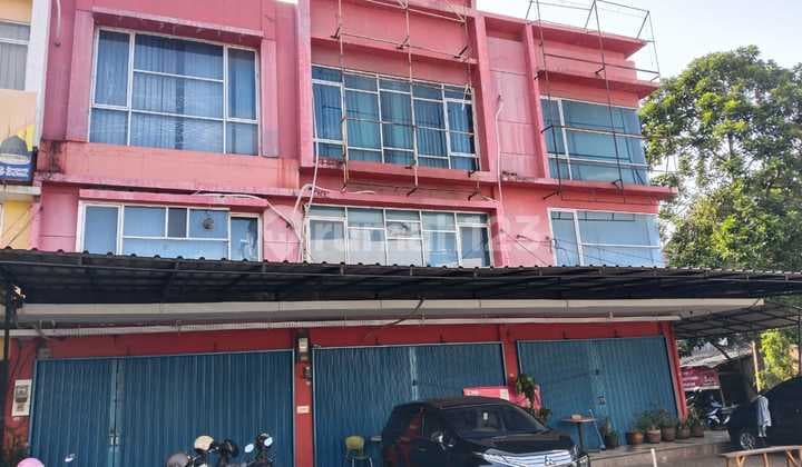 Terraced 3-Storey Shop House, Good Location at Mutiara Bekasi Center, Bekasi City