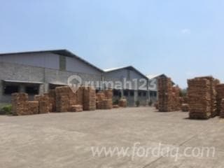 Ready-to-Use Factory and Land, Location near Toll Road, Negotiable Price in Batang